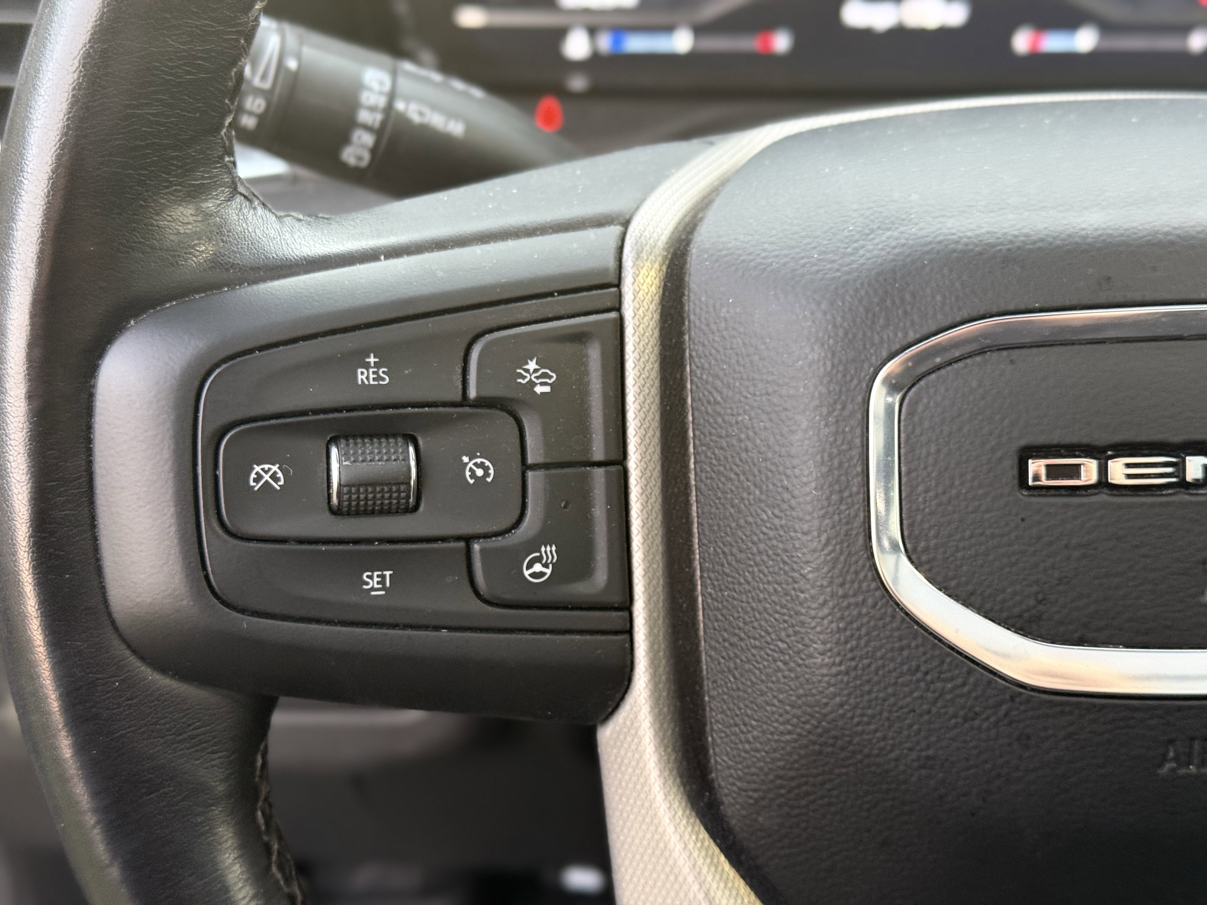 Certified 2022 GMC Yukon XL Denali image 20