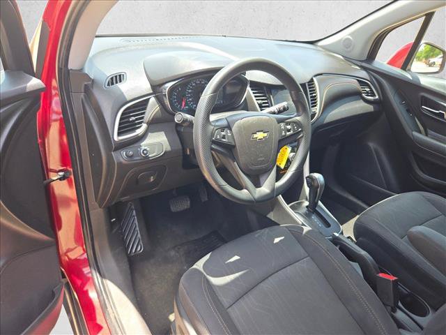 Used 2019 Chevrolet Trax LT w/ LPO, Cargo Package FWD image 10