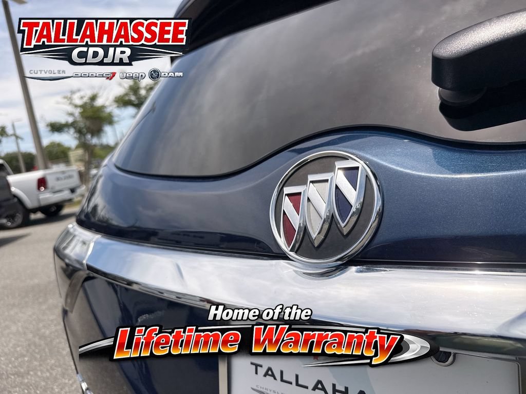 Used 2023 Buick Enclave Avenir w/ Avenir Technology Package FWD image 5