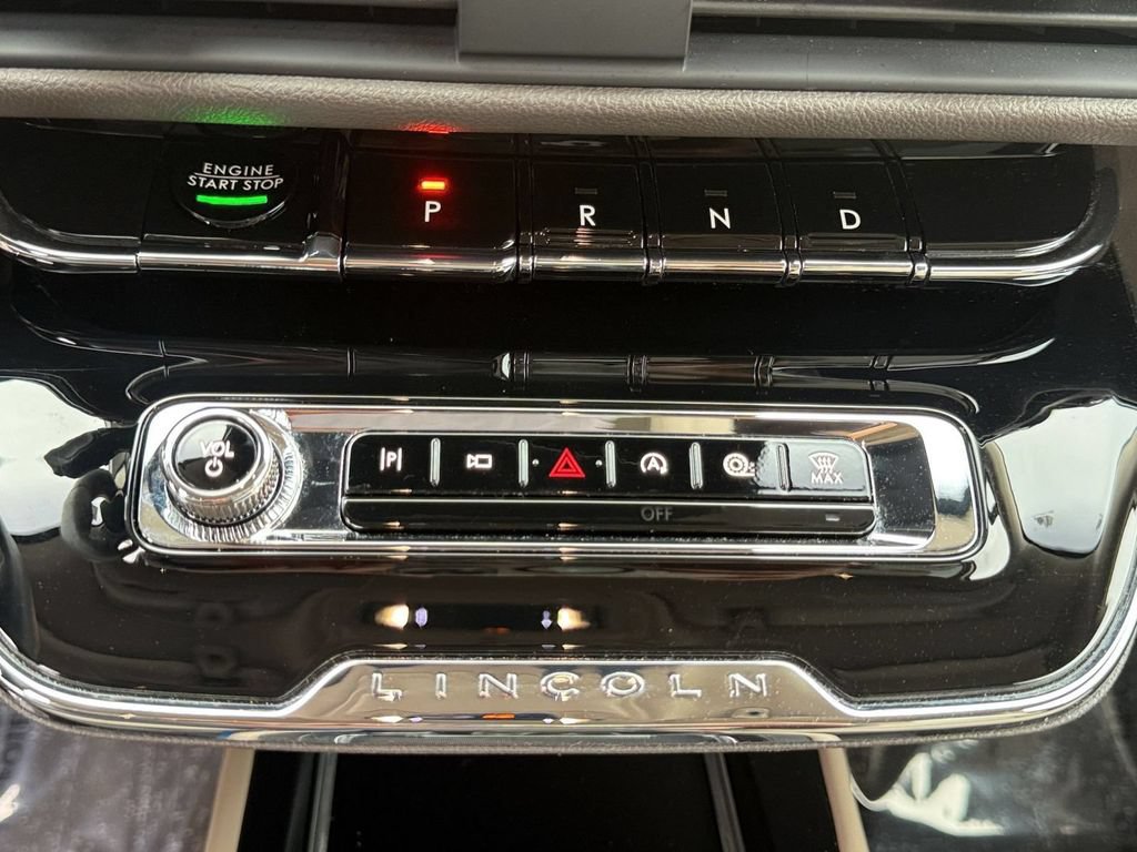 Certified 2023 Lincoln Corsair AWD w/ Equipment Group 101A image 22