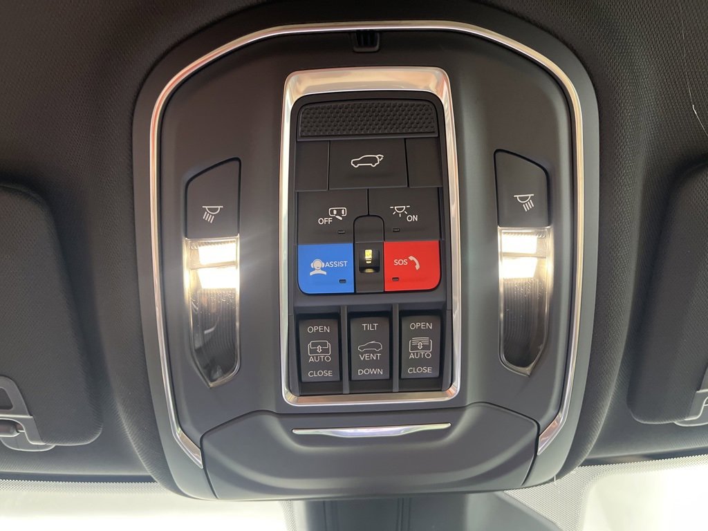 New 2025 Jeep Grand Cherokee L Limited w/ Luxury Tech Group II image 23