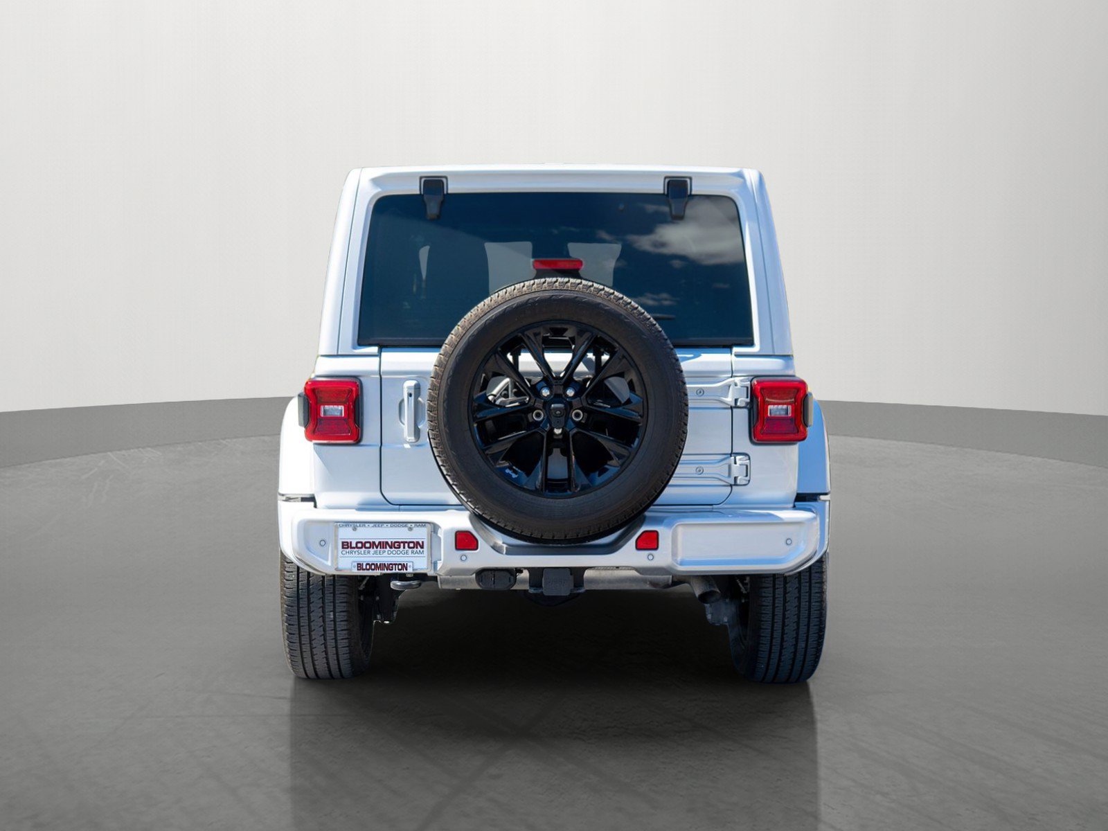 Used 2022 Jeep Wrangler Unlimited Sahara AWD/4WD image 6