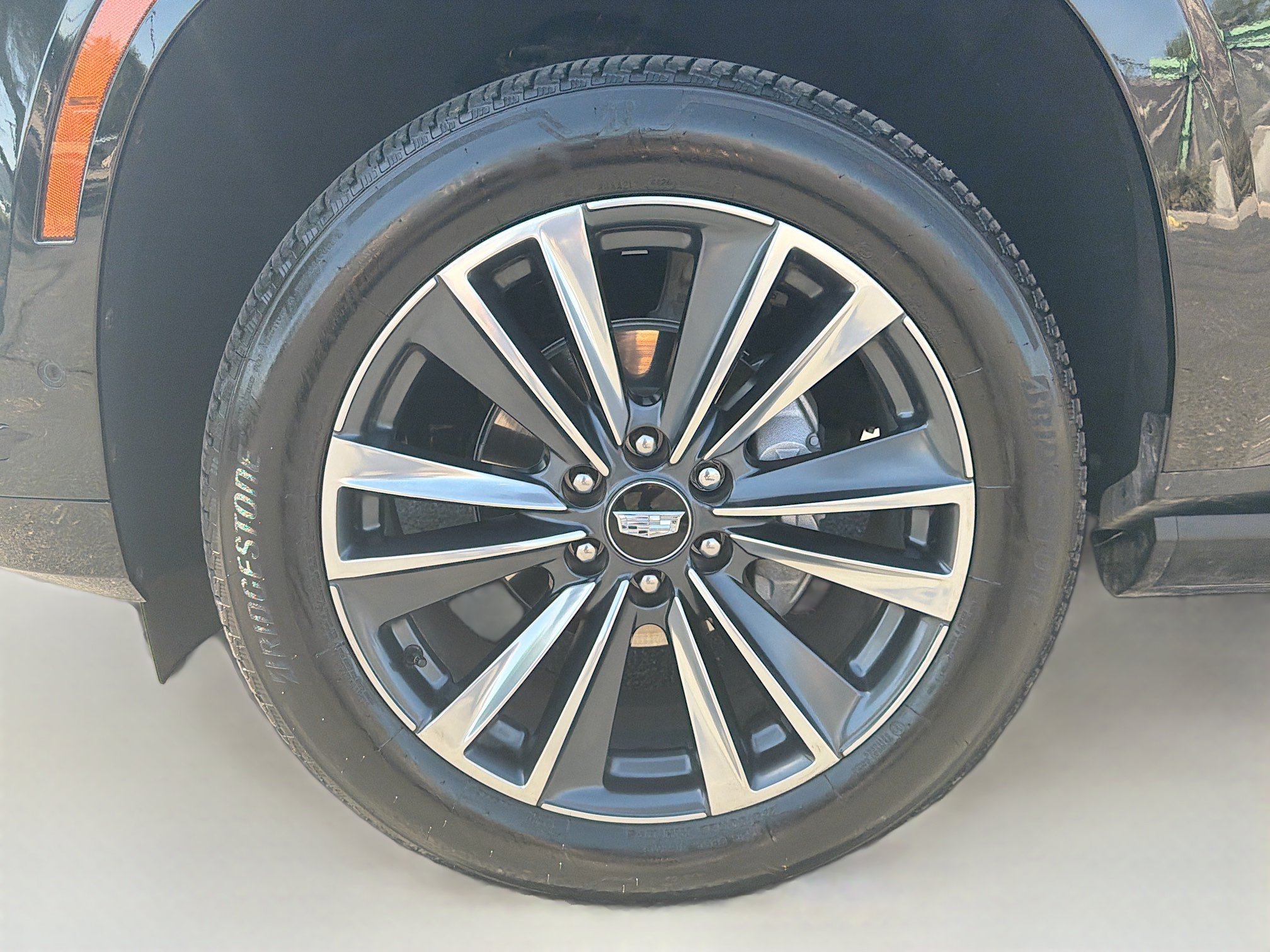 Certified 2025 Cadillac Escalade Sport AWD/4WD image 33