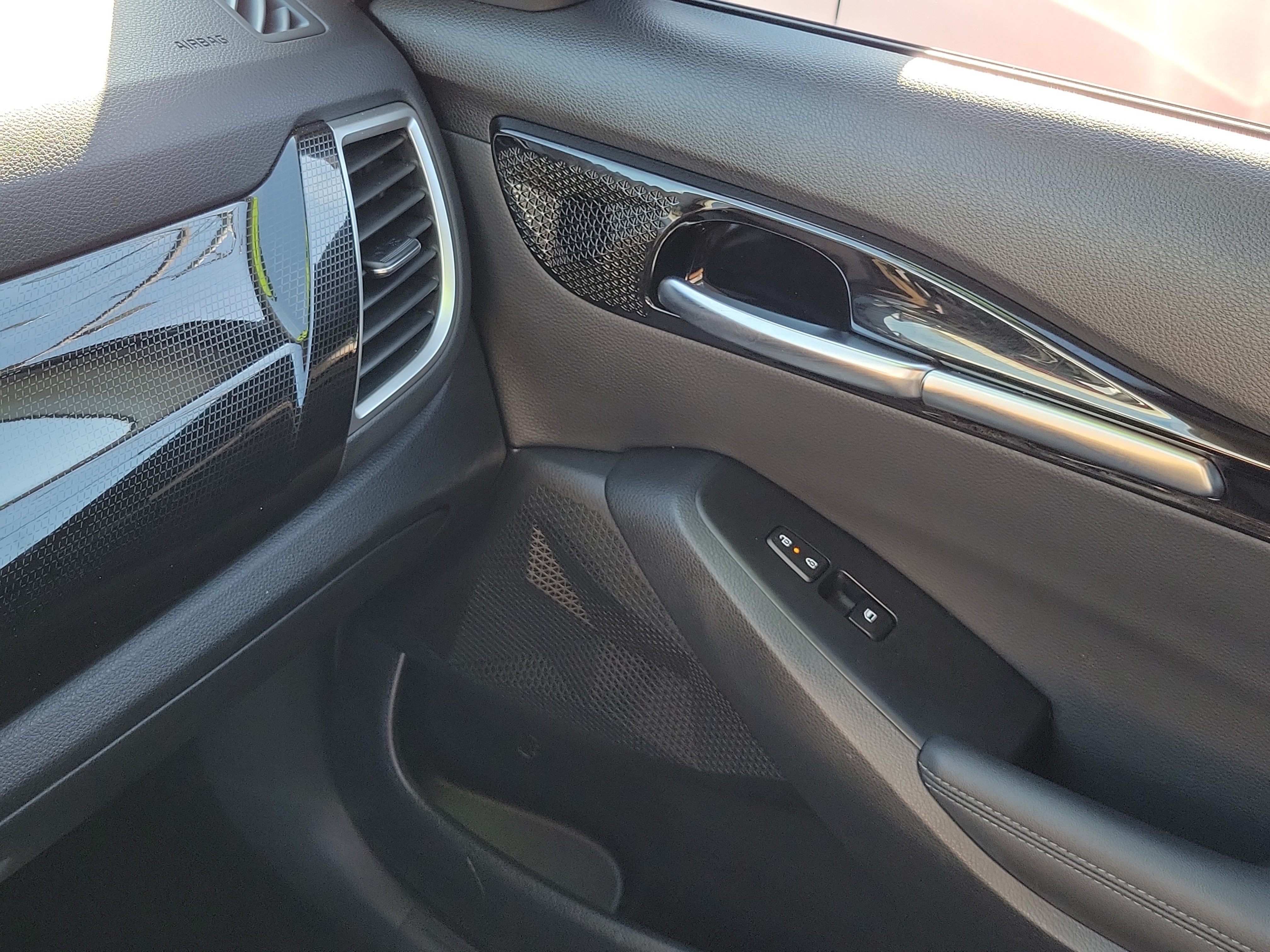 Used 2024 Kia Seltos S FWD image 28