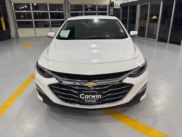Used 2024 Chevrolet Malibu LT image 3