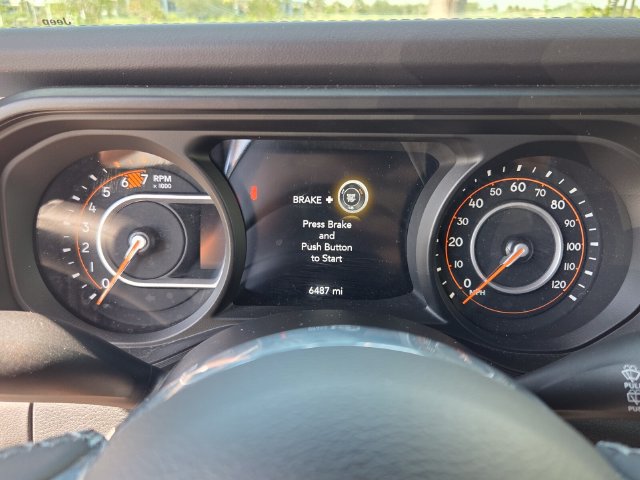 Used 2026 Jeep Wrangler Unlimited Sahara AWD/4WD image 22