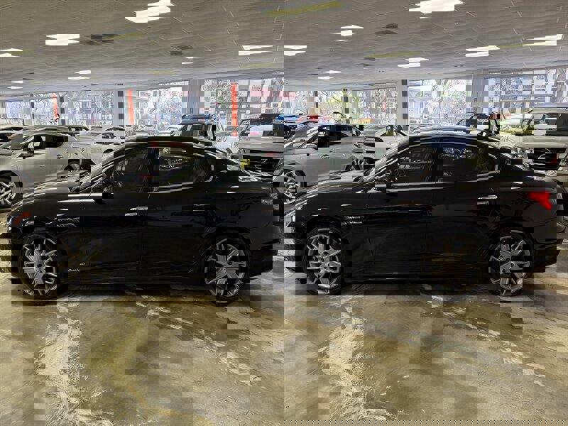 Used 2018 Maserati Quattroporte S GranLusso image 5