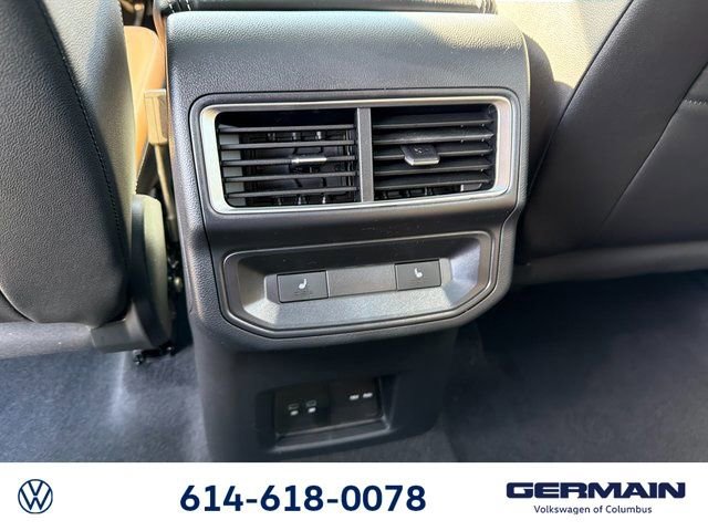 New 2026 Volkswagen Atlas Cross Sport SEL R-Line image 18