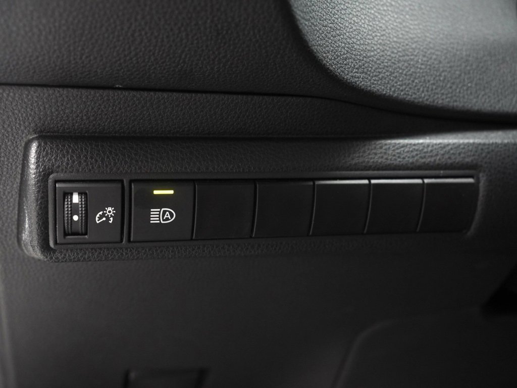 Used 2024 Toyota Corolla LE image 9