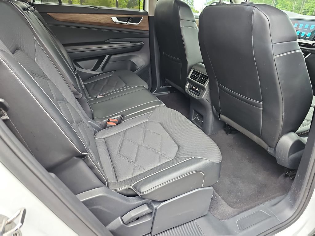 Used 2024 Volkswagen Atlas SE FWD image 15