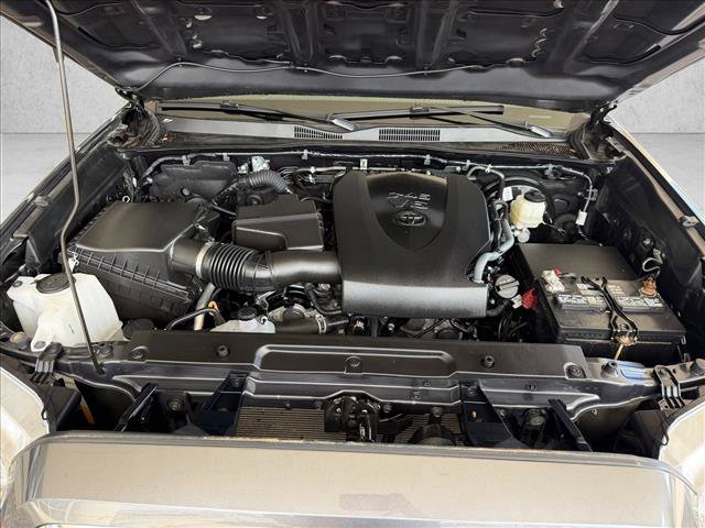 Used 2022 Toyota Tacoma SR5 w/ Technology Package RWD image 21