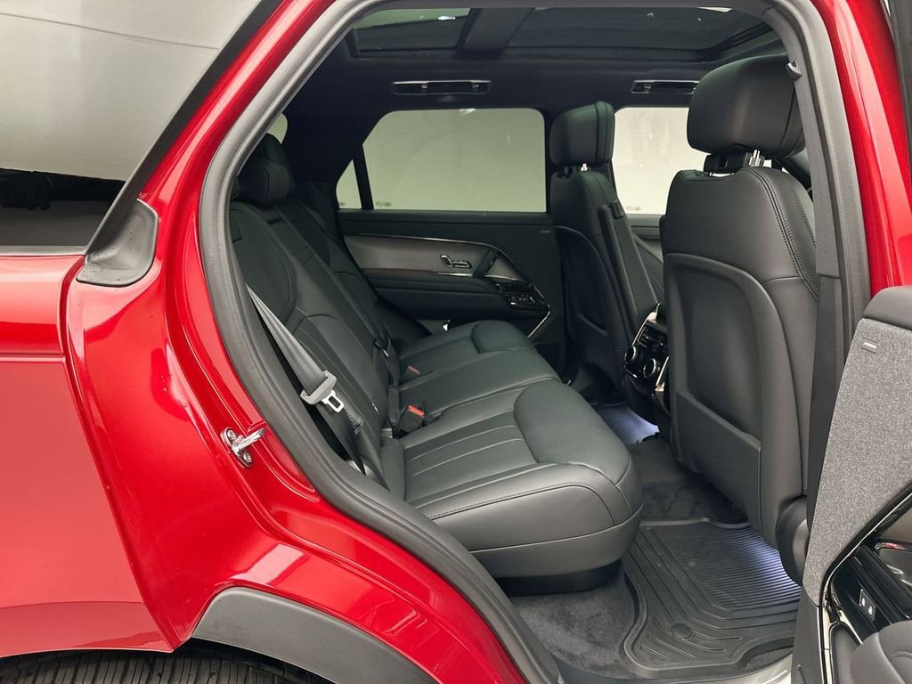 Used 2025 Land Rover Range Rover Sport Dynamic SE image 7