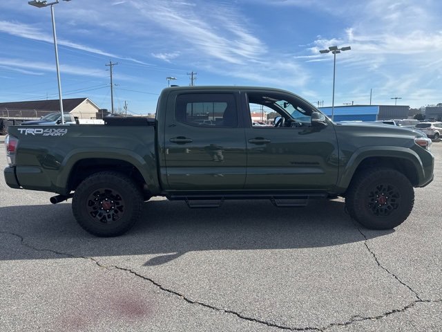 Used 2021 Toyota Tacoma TRD Sport w/ Technology Package image 2
