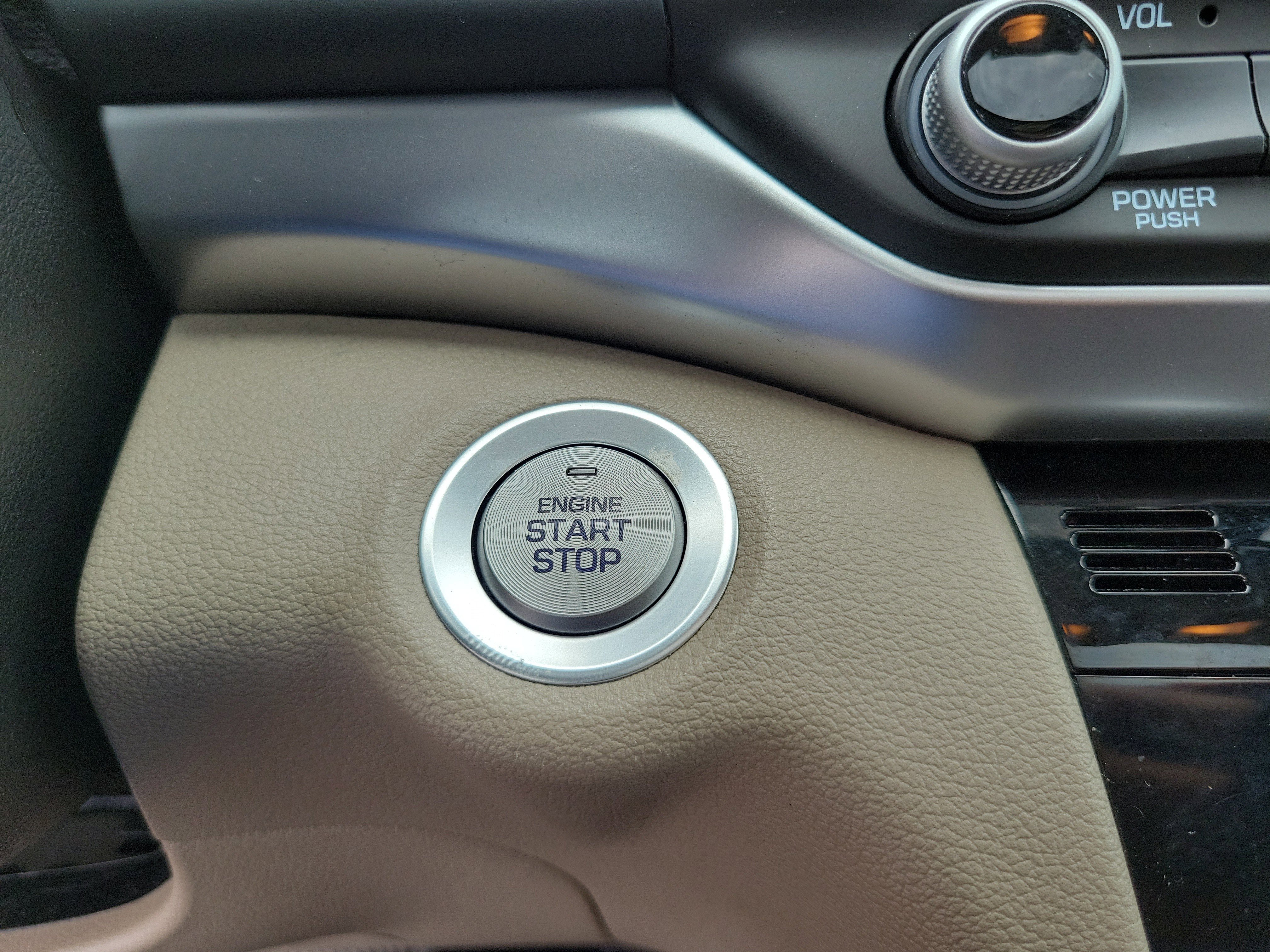 Used 2020 Hyundai Elantra Value Edition w/ Cargo Package (C1) FWD image 22