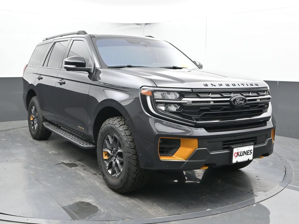 Used 2025 Ford Expedition Tremor AWD/4WD image 6