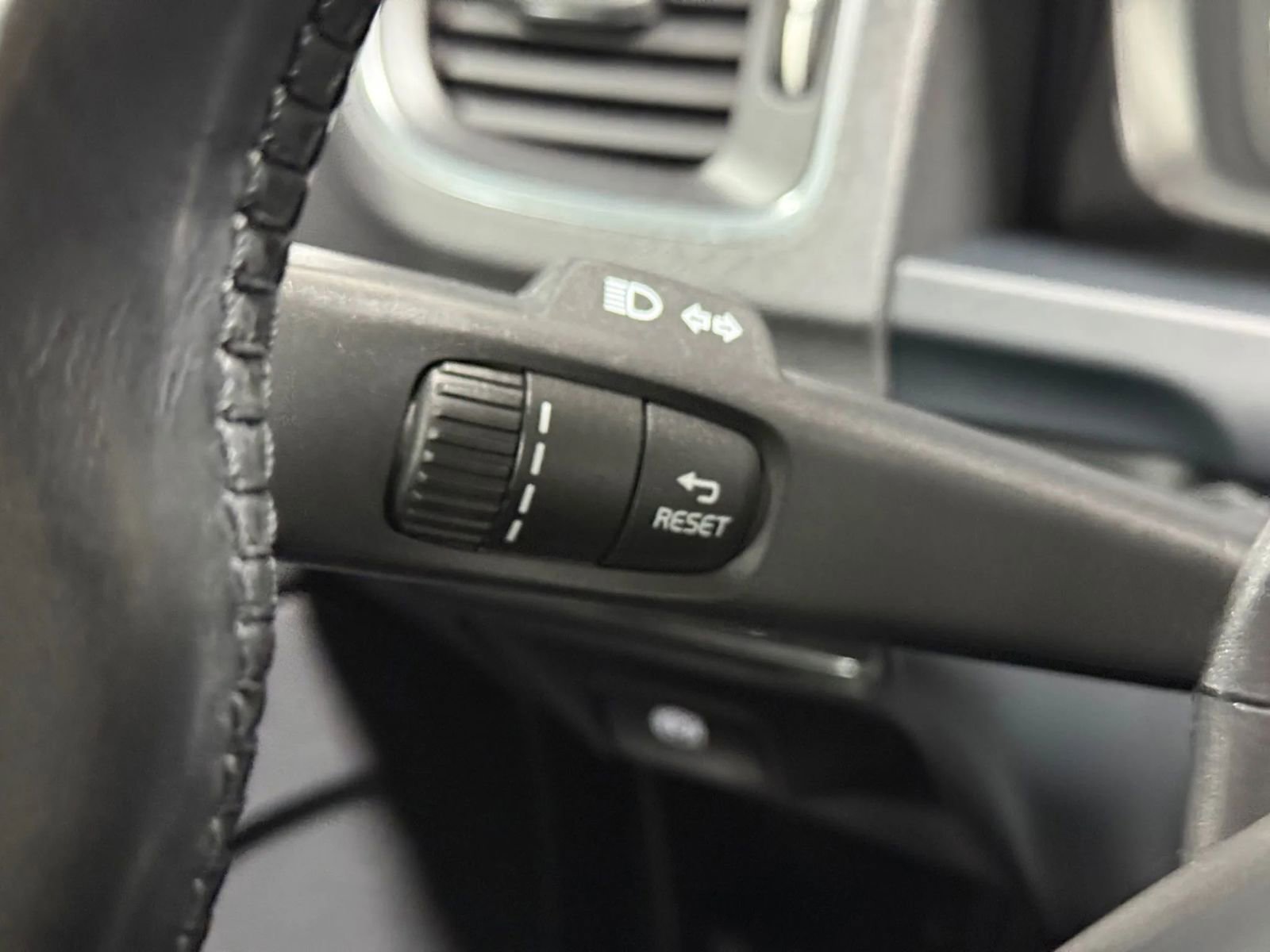 Used 2014 Volvo S60 T5 w/ Climate Package image 28