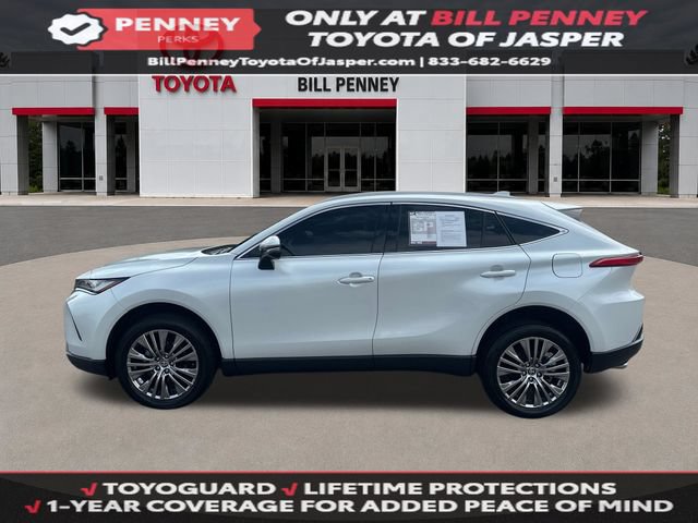 Used 2023 Toyota Venza XLE AWD/4WD image 2