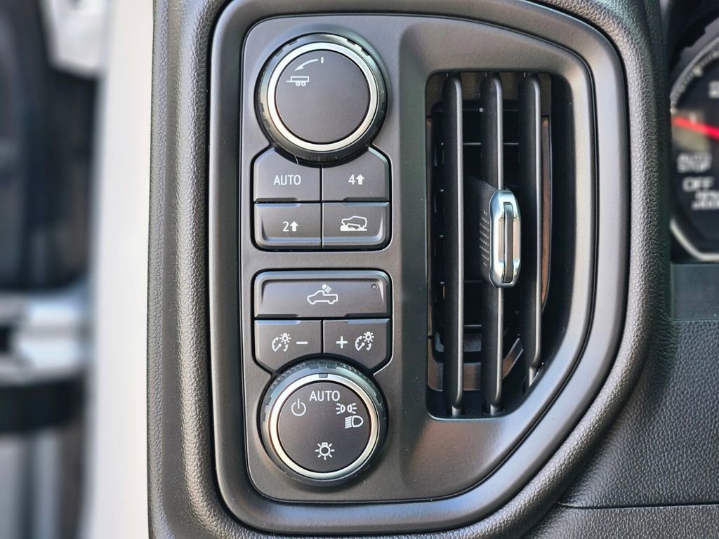 Used 2022 Chevrolet Silverado 1500 Custom w/ Rally Edition AWD/4WD image 27