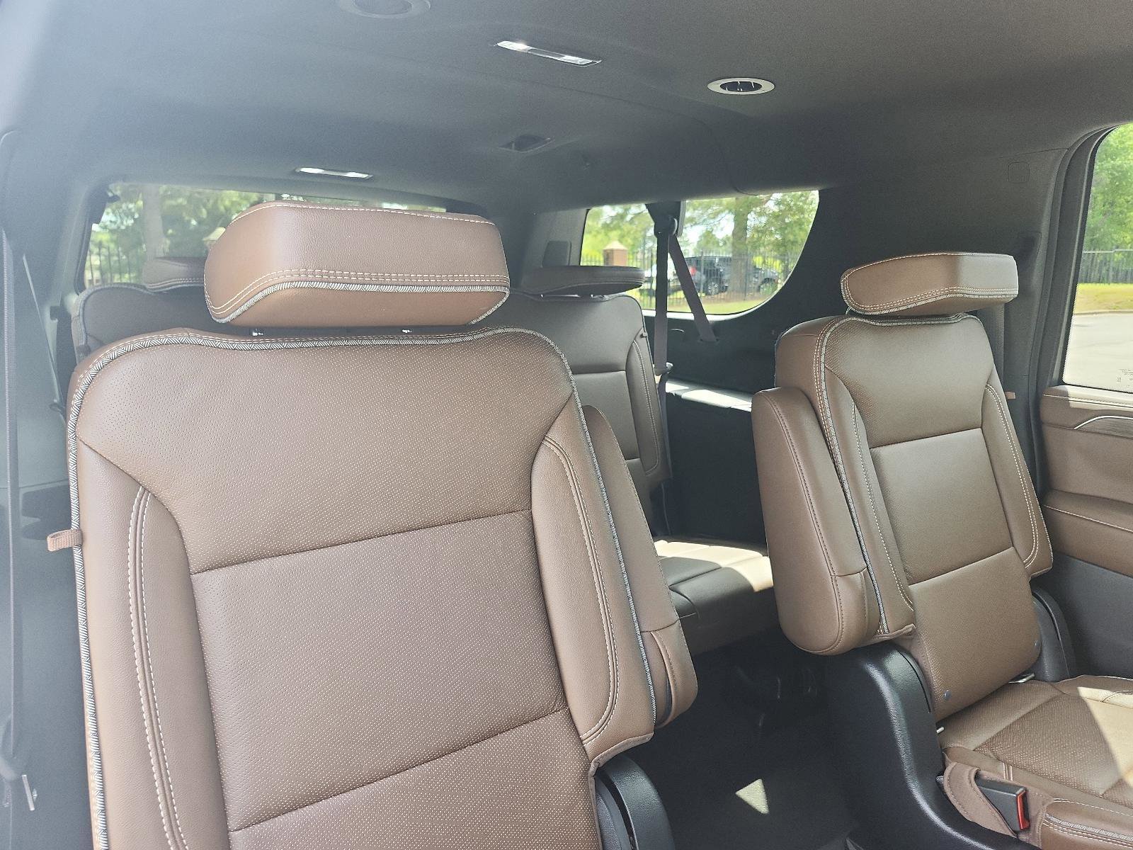 Used 2021 Chevrolet Suburban High Country image 9