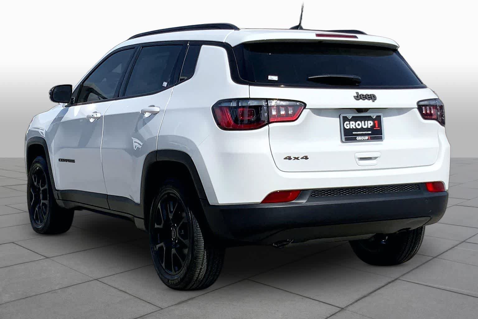 New 2026 Jeep Compass Latitude AWD/4WD image 9