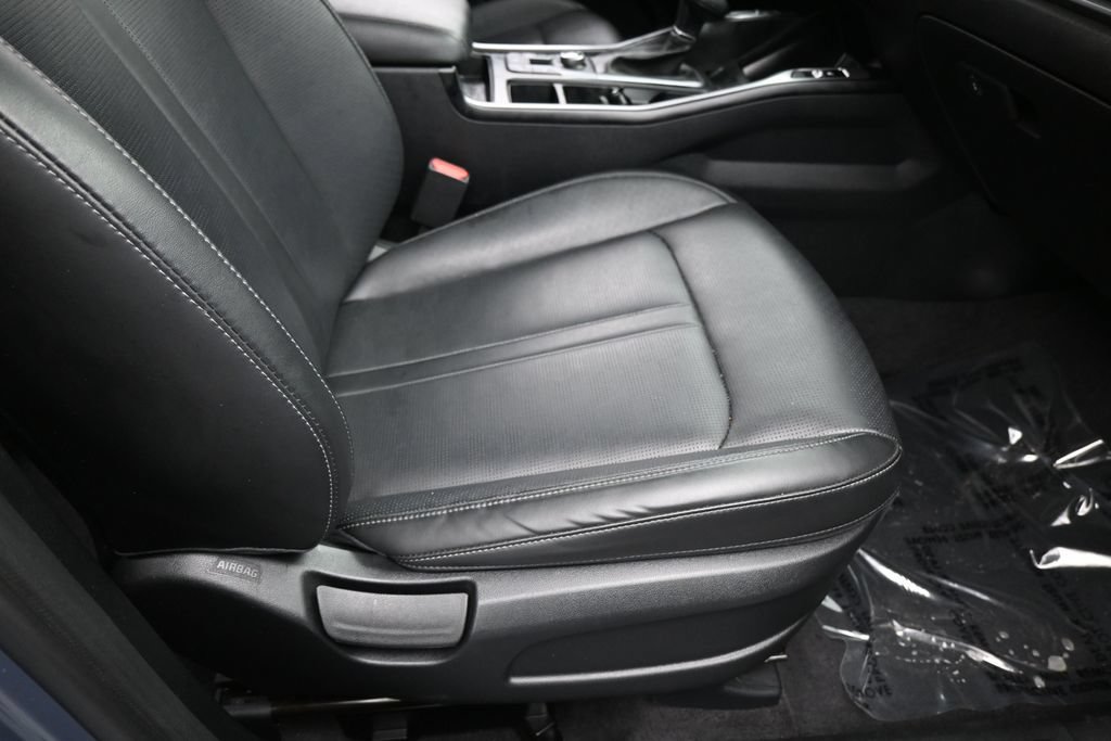 Used 2024 Kia Sorento S FWD image 46