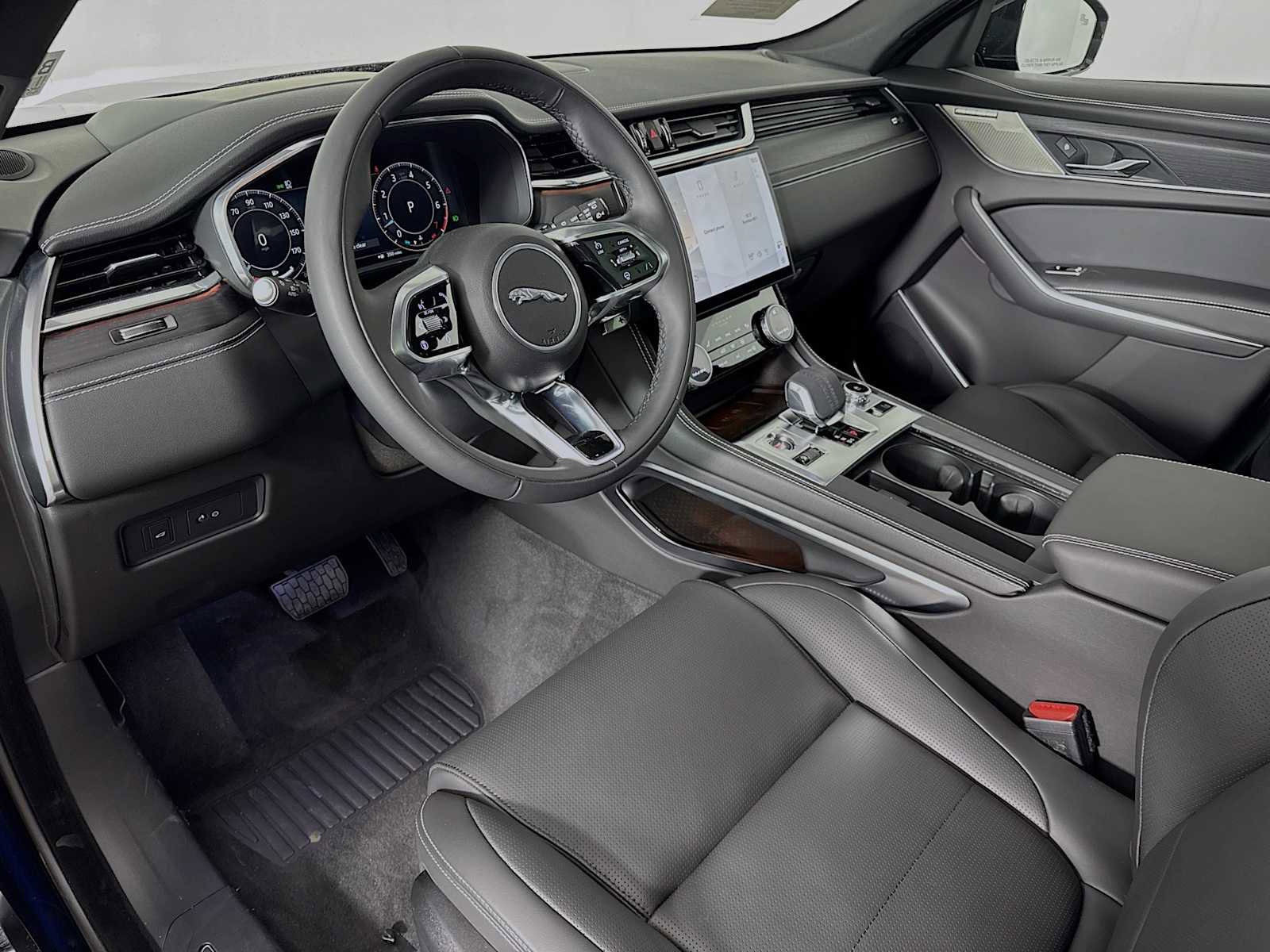 New 2025 Jaguar F-PACE R-Dynamic S AWD/4WD image 9