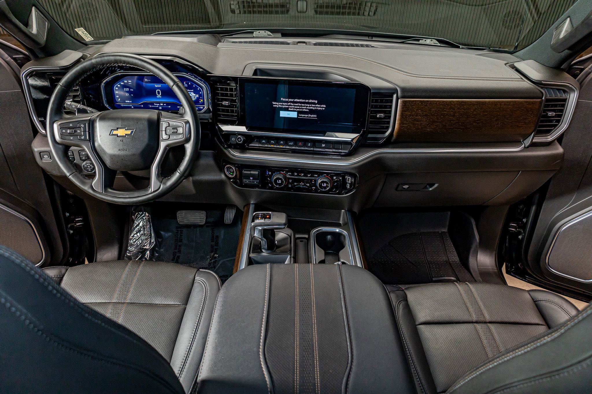 Used 2024 Chevrolet Silverado 1500 High Country w/ Technology Package image 19