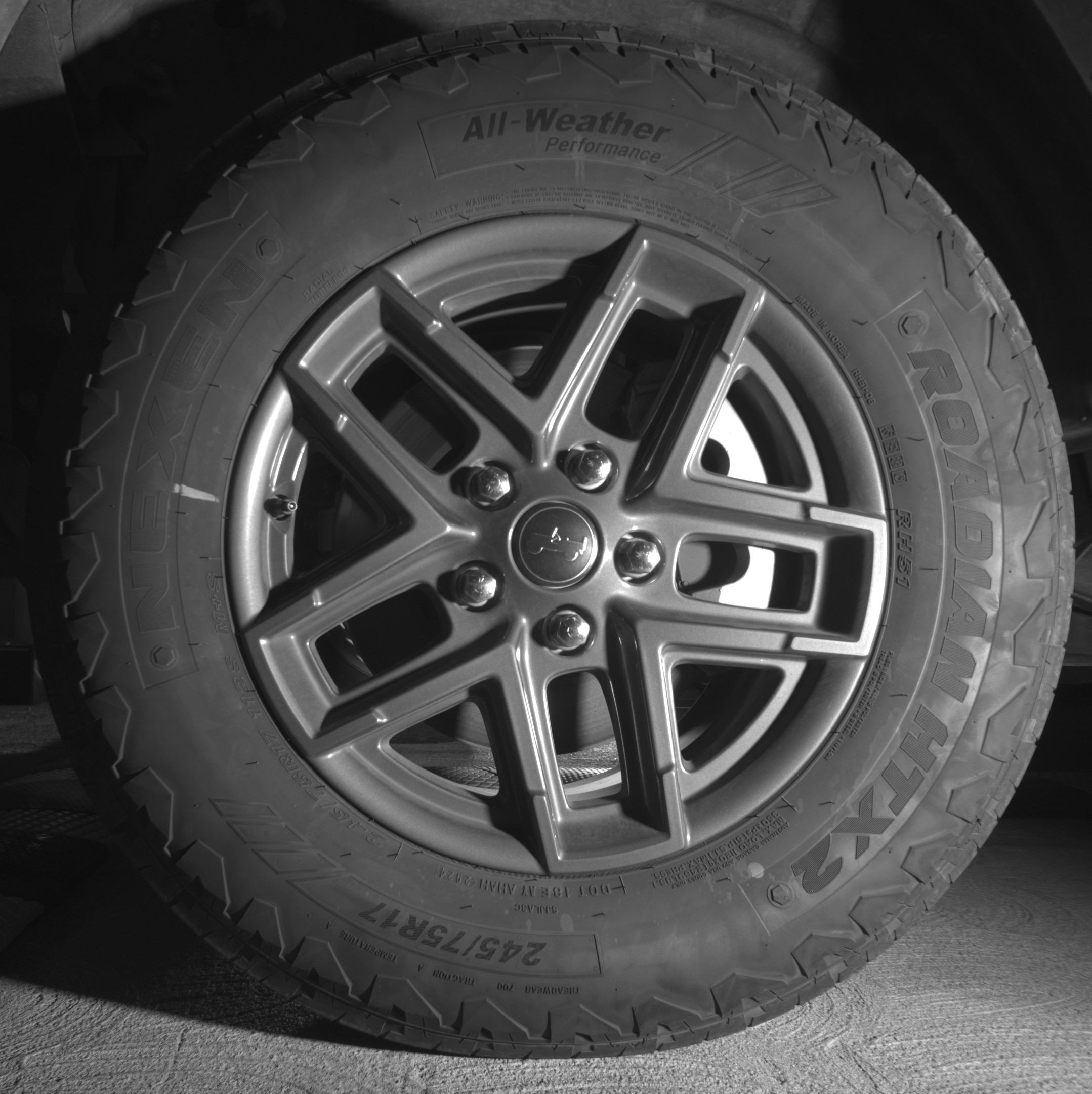 Used 2025 Jeep Wrangler Sport S image 12