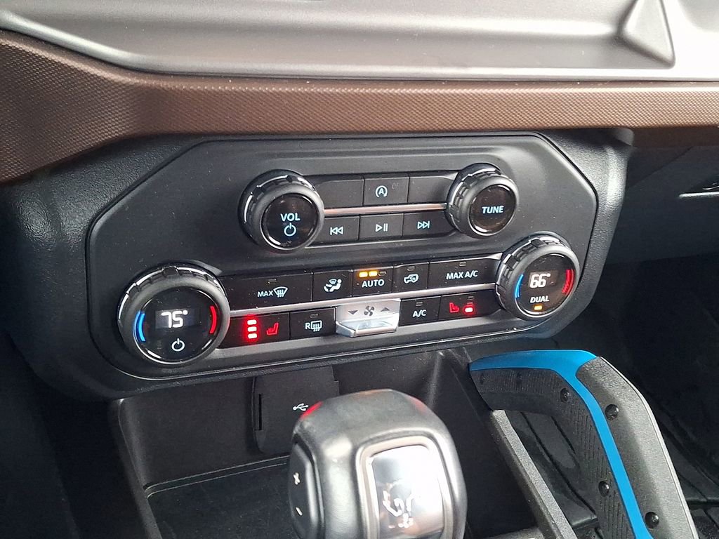 Used 2023 Ford Bronco Outer Banks image 17