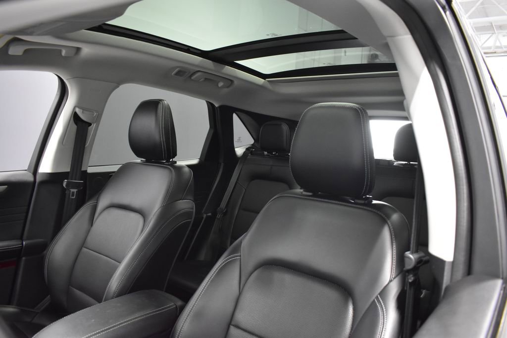 Used 2021 Ford Escape SEL w/ Technology Package image 16
