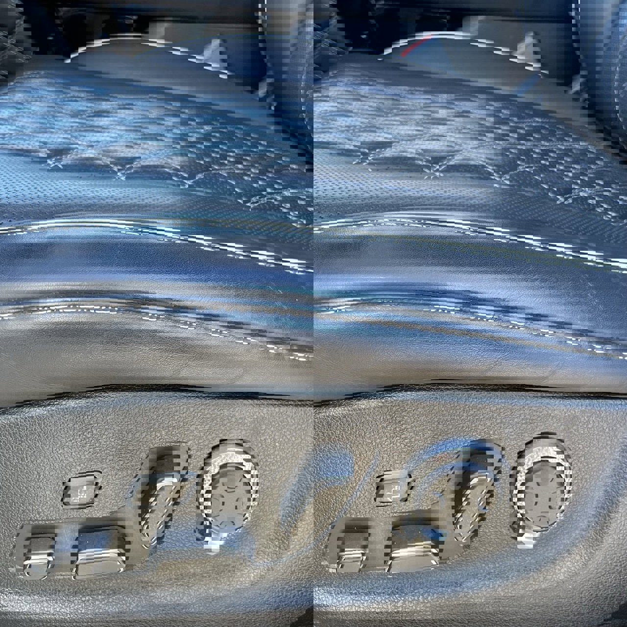 Used 2023 Genesis GV80 3.5T image 22