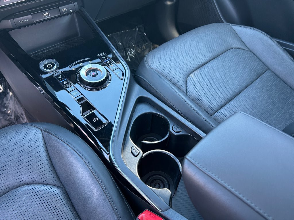 Used 2023 Kia Niro Wave w/ Wave Preserve Package FWD image 19