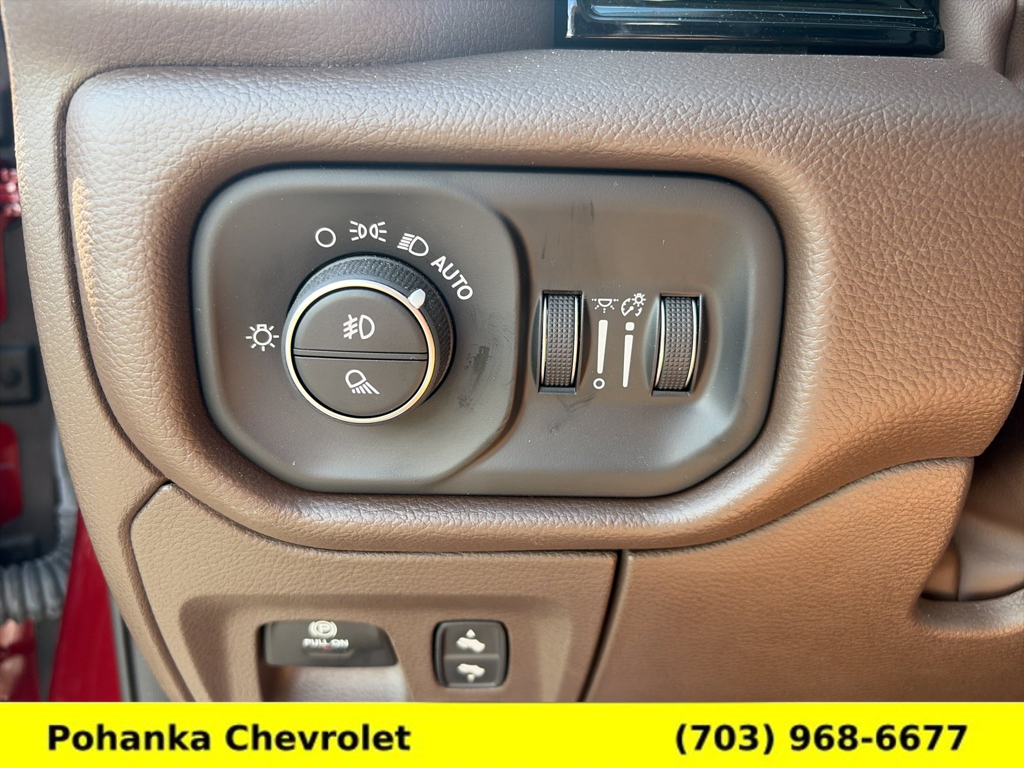 Used 2025 RAM 1500 Laramie AWD/4WD image 16