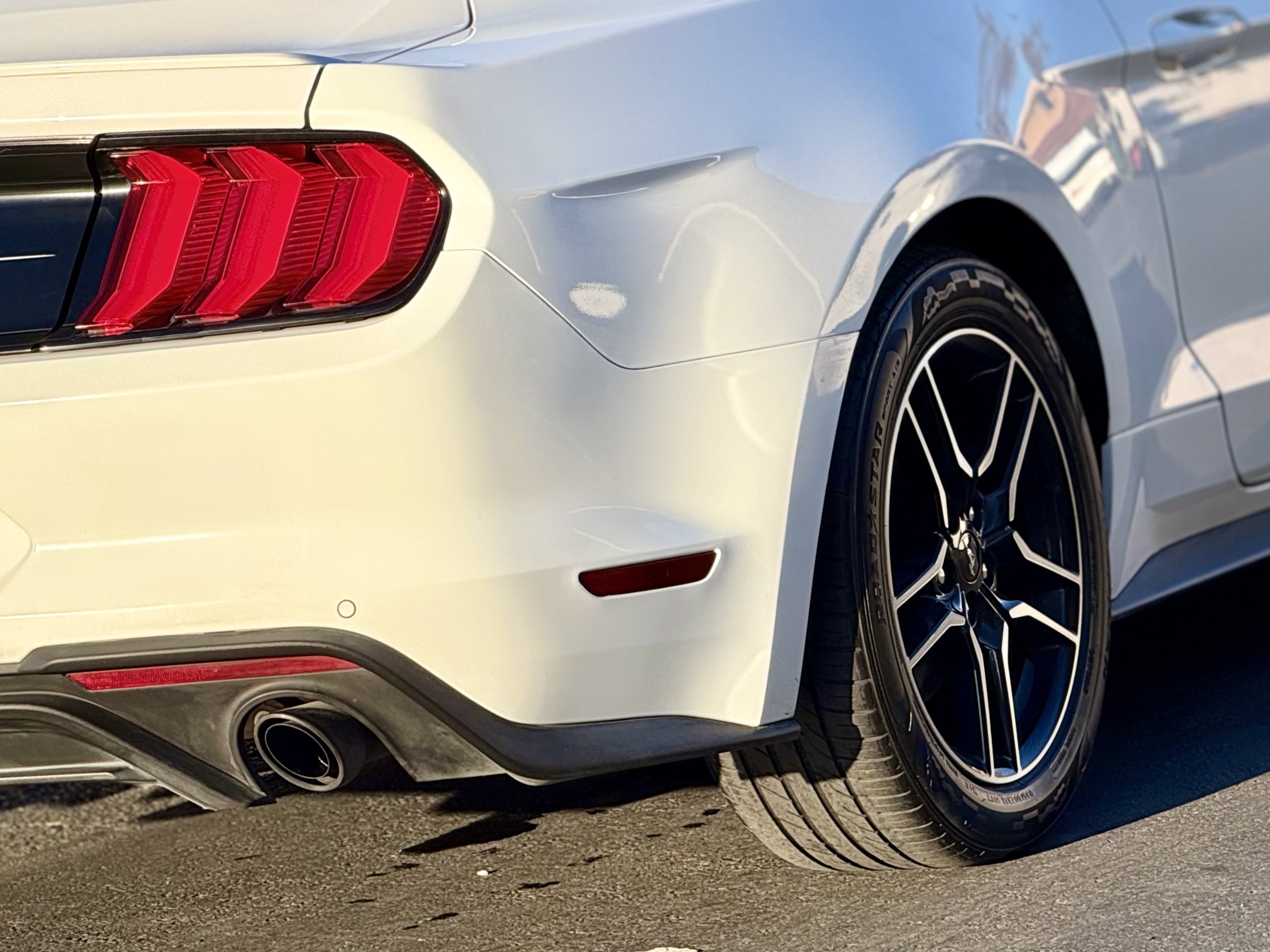 Used 2021 Ford Mustang Premium RWD image 10