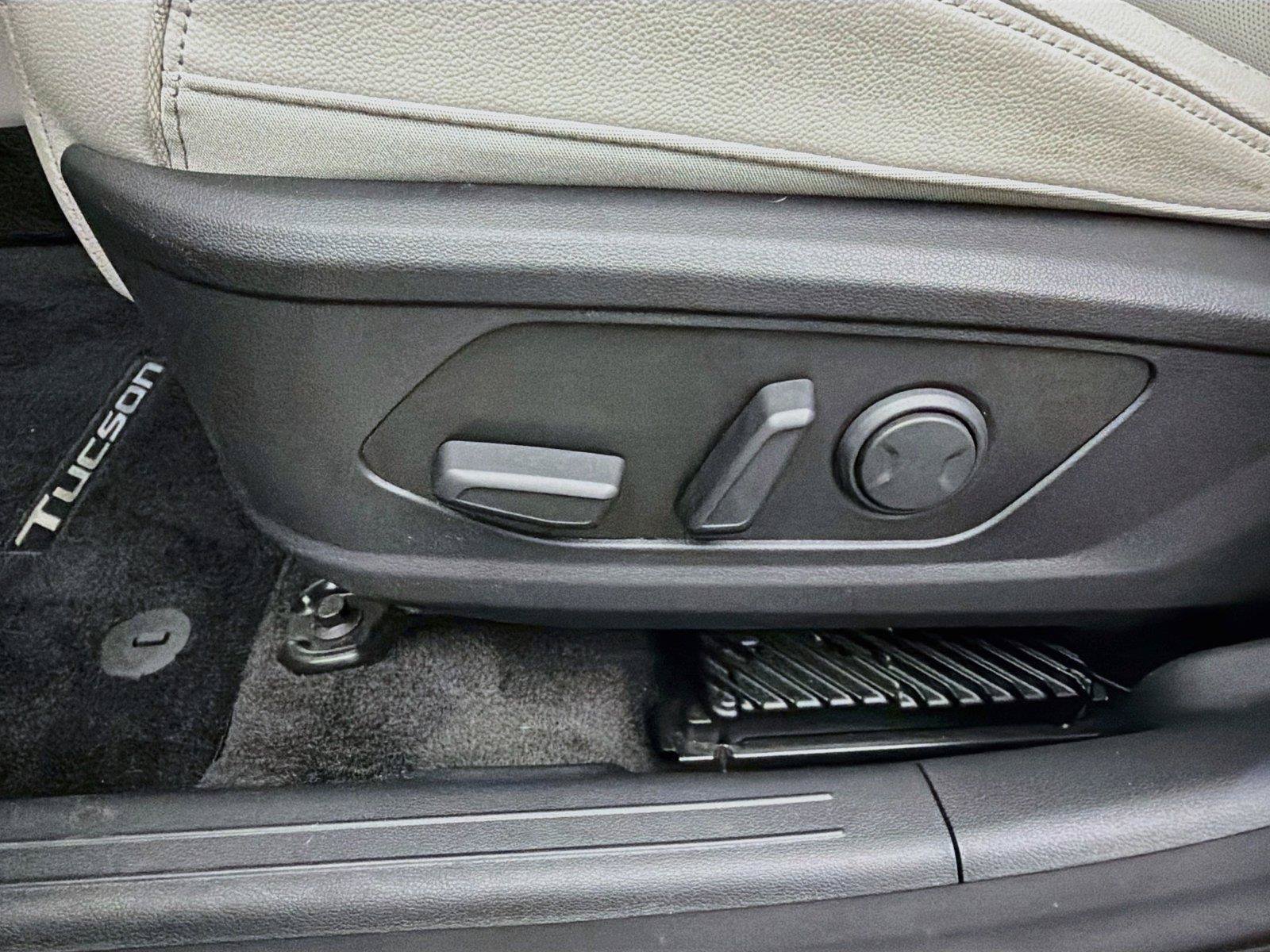 Used 2025 Hyundai Tucson Limited AWD/4WD image 41
