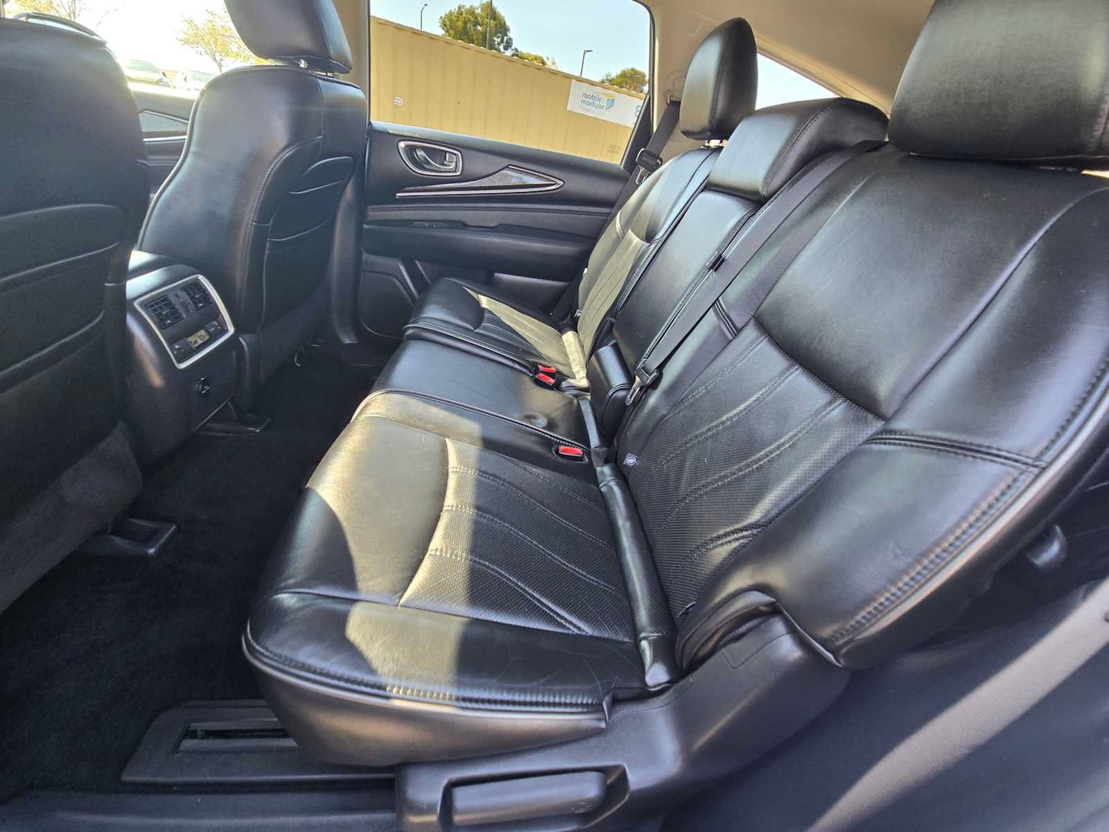 Used 2015 INFINITI QX60 Luxe w/ Premium Plus Package AWD/4WD image 18