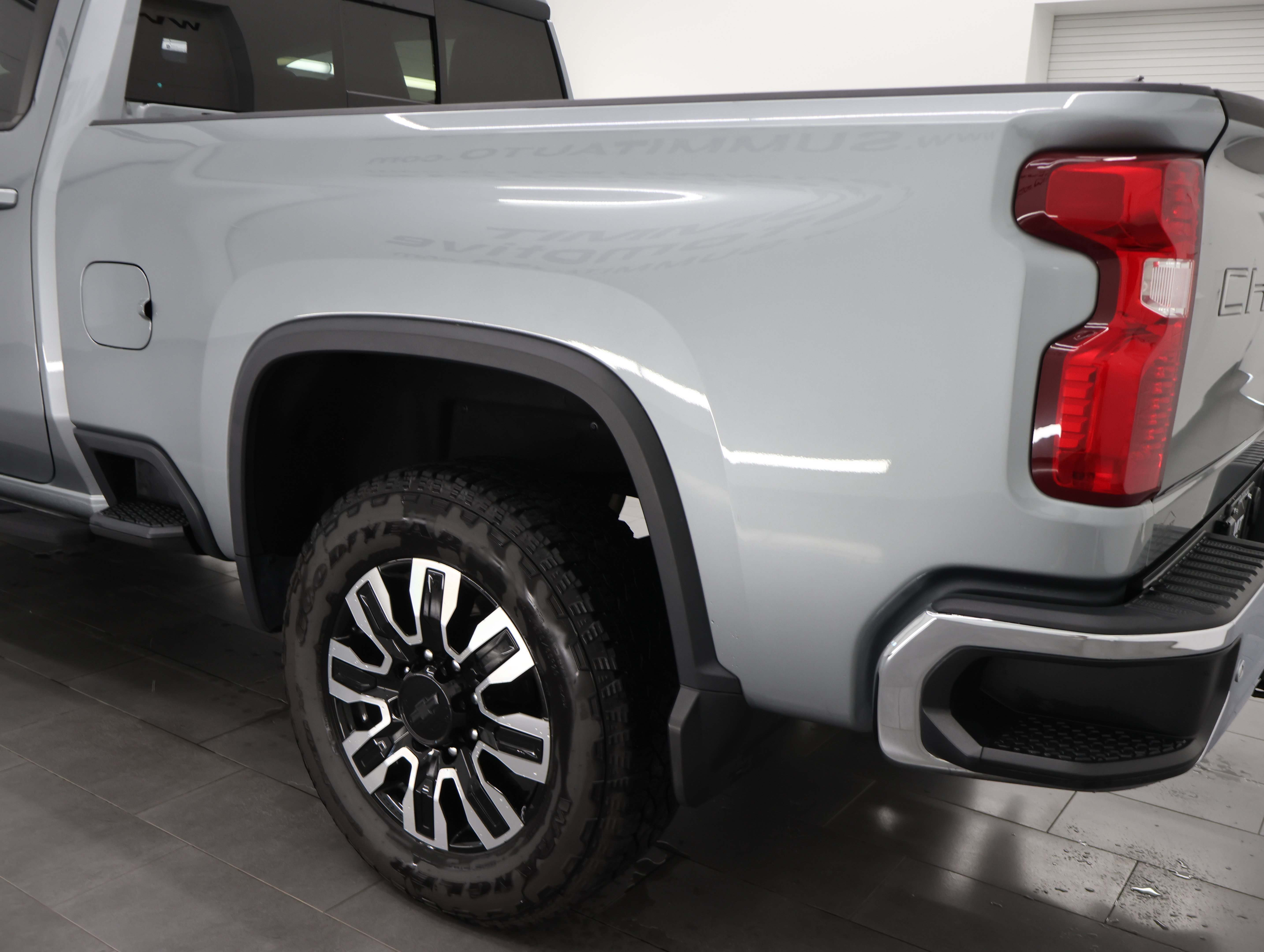 Used 2024 Chevrolet Silverado 2500 LT AWD/4WD image 37
