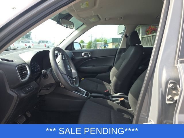 Used 2020 Hyundai Venue SE FWD image 4
