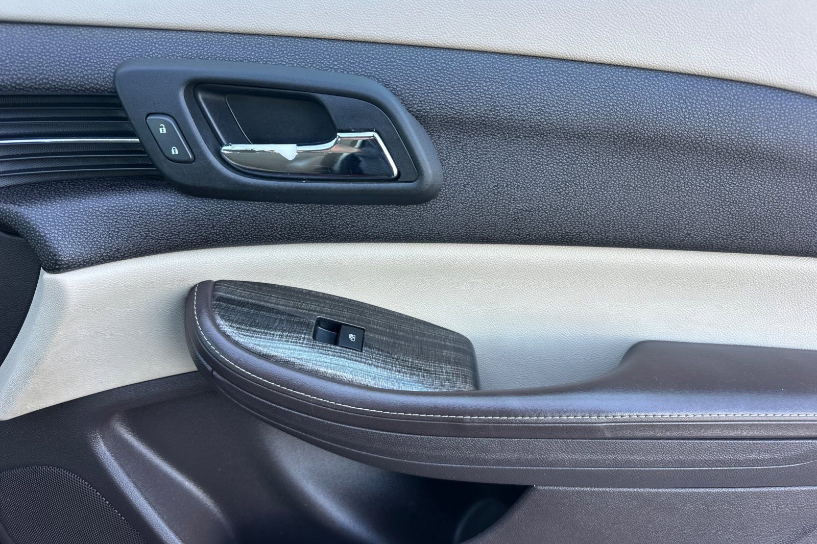 Used 2015 Chevrolet Malibu LT w/ Power Convenience Package FWD image 18