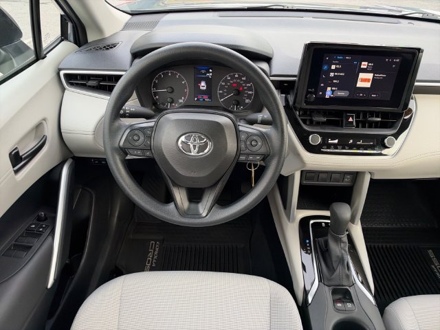 Used 2024 Toyota Corolla Cross L FWD image 13