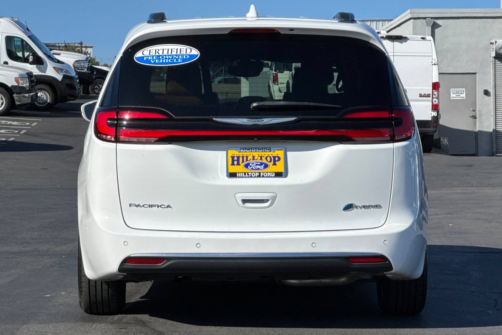 Used 2022 Chrysler Pacifica Pinnacle FWD image 6