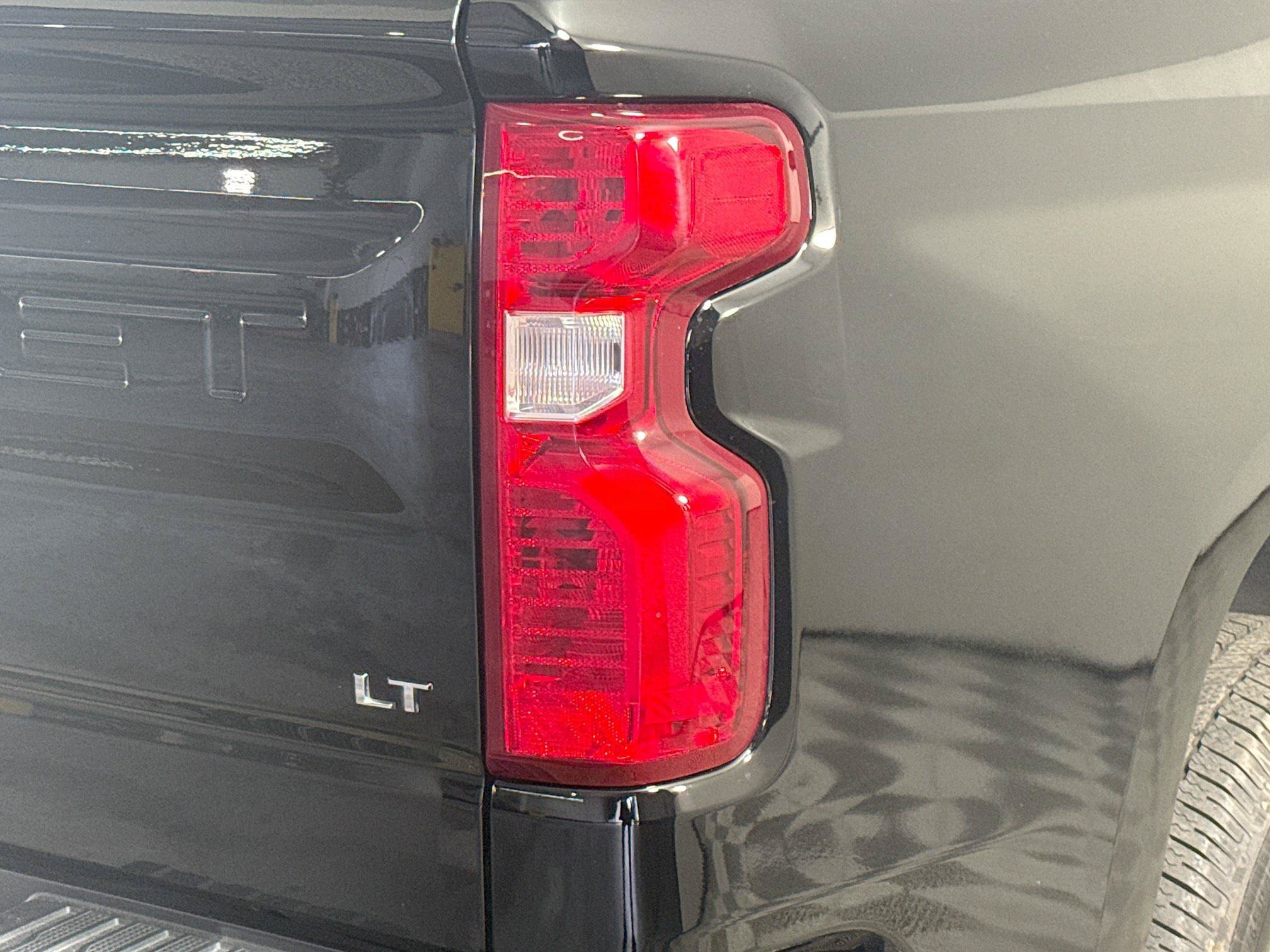 Used 2021 Chevrolet Silverado 1500 LT w/ Bed Protection Package RWD image 34