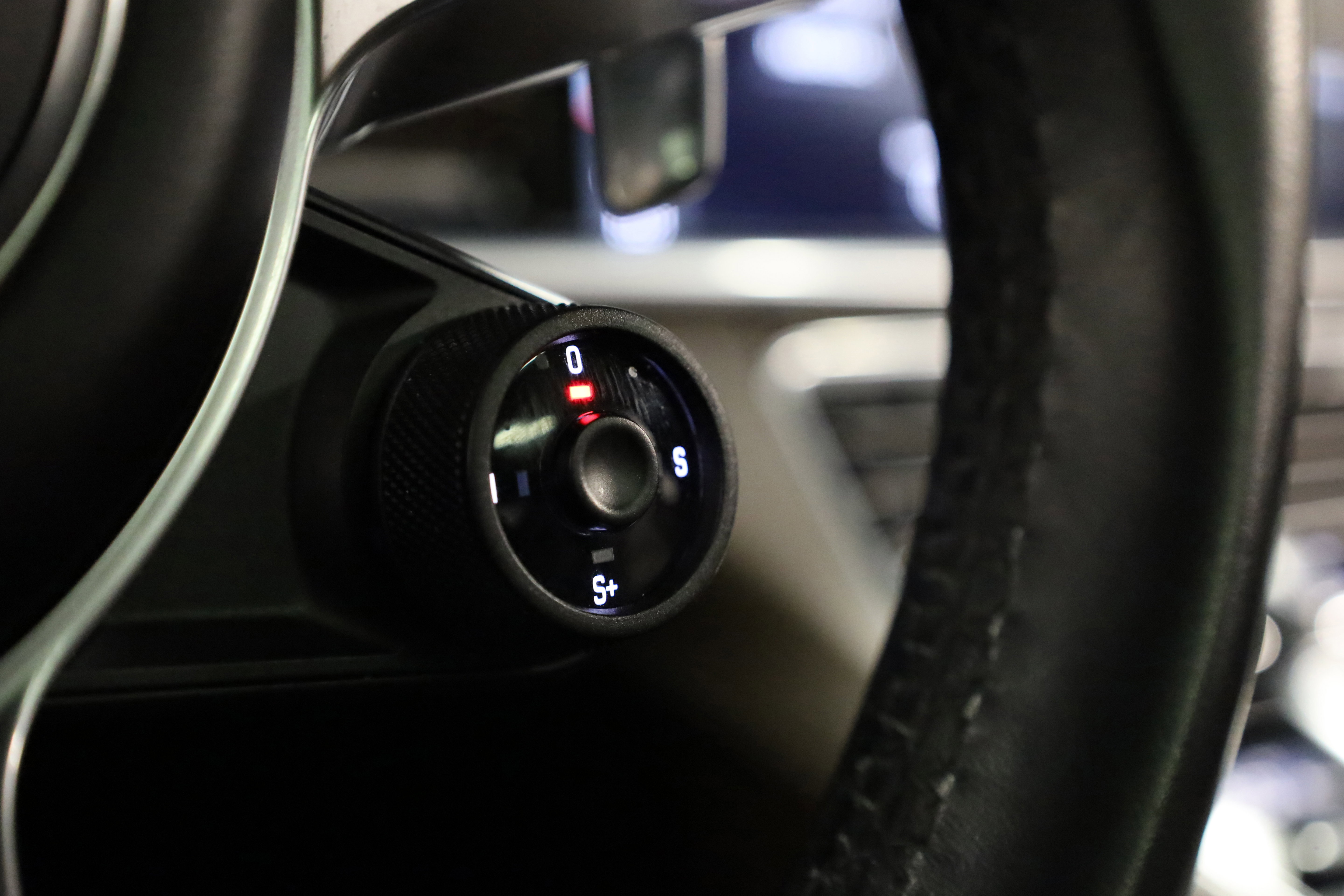 Used 2018 Porsche Panamera 4S image 27