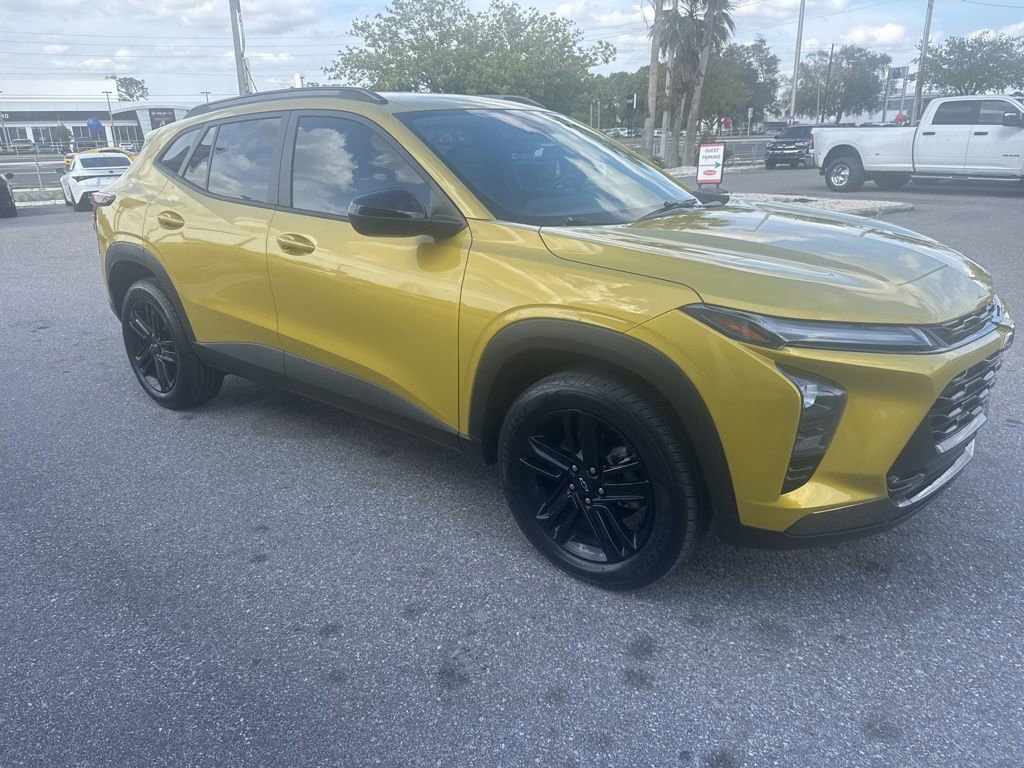 Certified 2025 Chevrolet Trax ACTIV w/ Driver Confidence Package FWD image 3