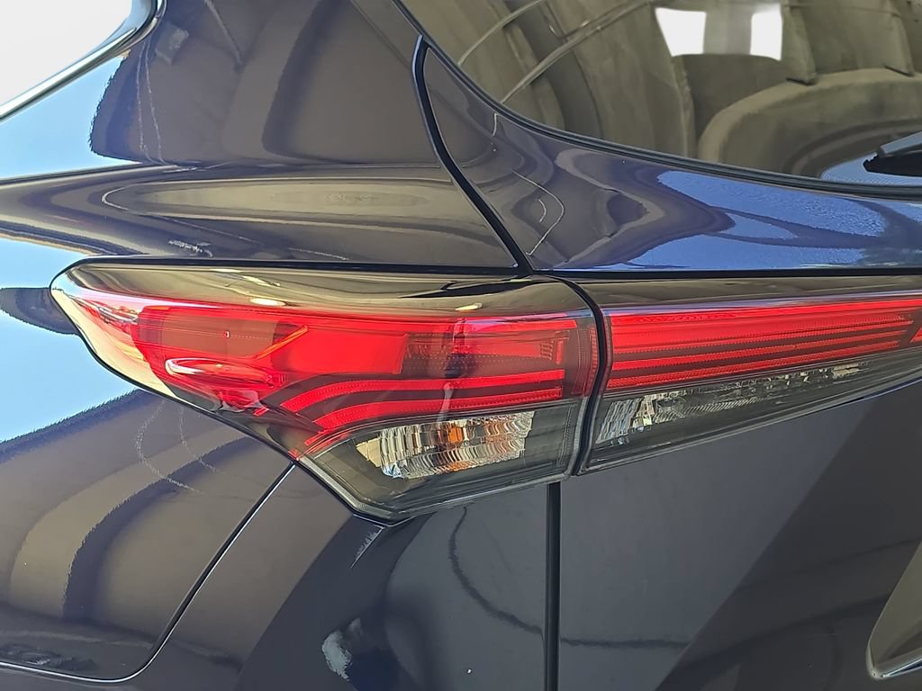 Used 2020 Toyota Highlander Platinum AWD/4WD image 35