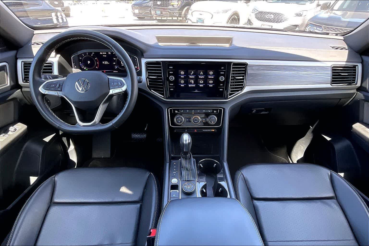 Used 2022 Volkswagen Atlas Cross Sport SE AWD/4WD image 10