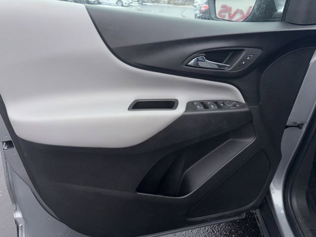 Used 2023 Chevrolet Equinox LT w/ LPO, Floor Liner Package image 10