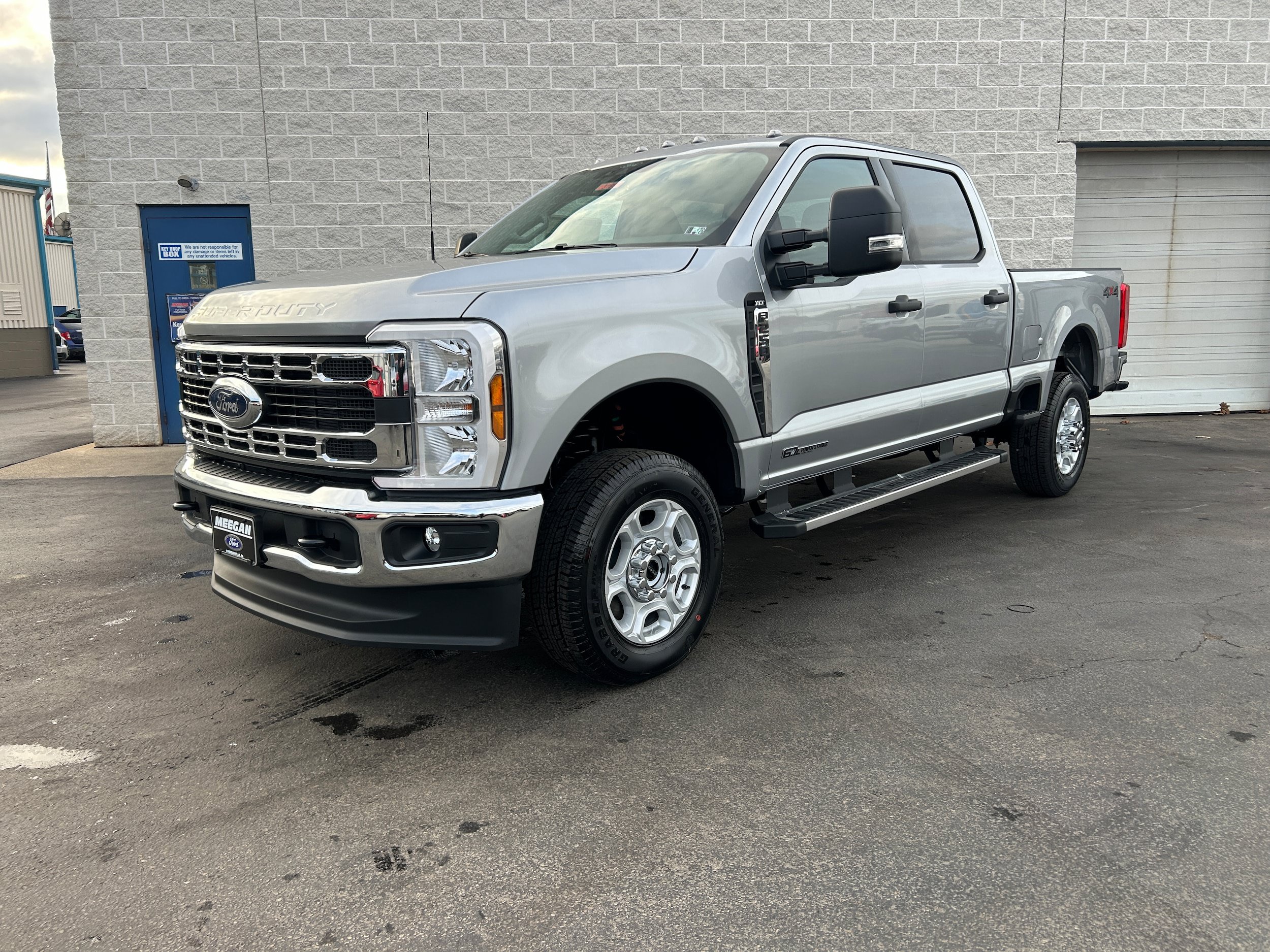 New 2026 Ford F250 XLT AWD/4WD image 2