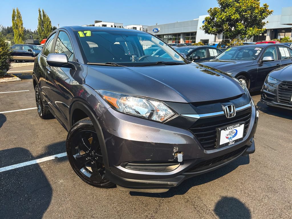 Used 2017 Honda HR-V LX image 2