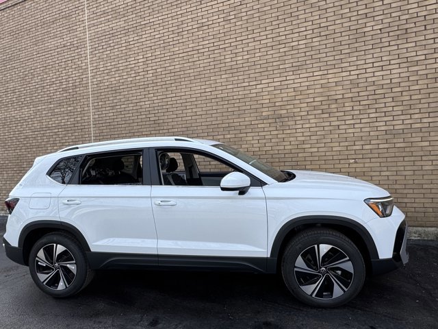 New 2026 Volkswagen Taos SE AWD/4WD image 5